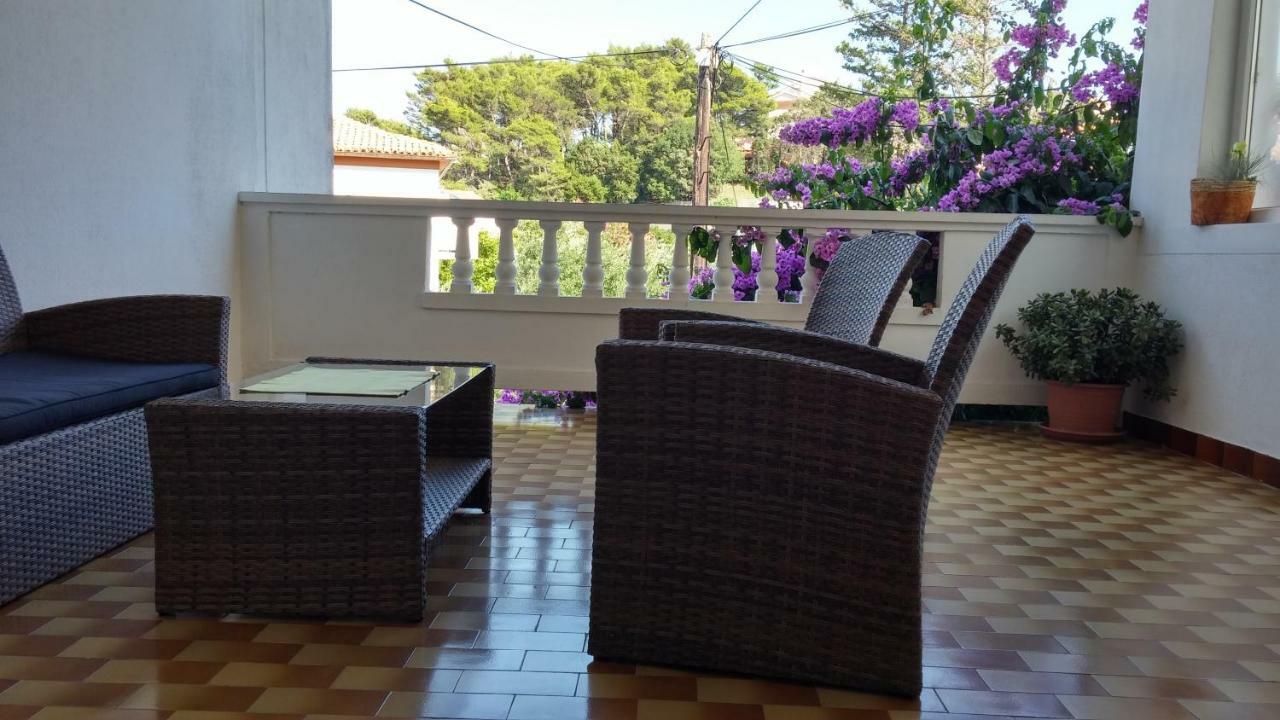 Guesthouse Matusan'S Place Banjol ภายนอก รูปภาพ