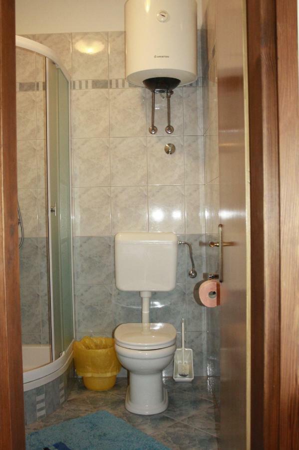Guesthouse Matusan'S Place Banjol ภายนอก รูปภาพ
